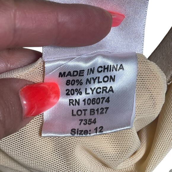 Ceeb One Piece Paisley Ruffled Modest Bathing Suit Sz 12 Slimming Built in Bra - Picture 9 of 9